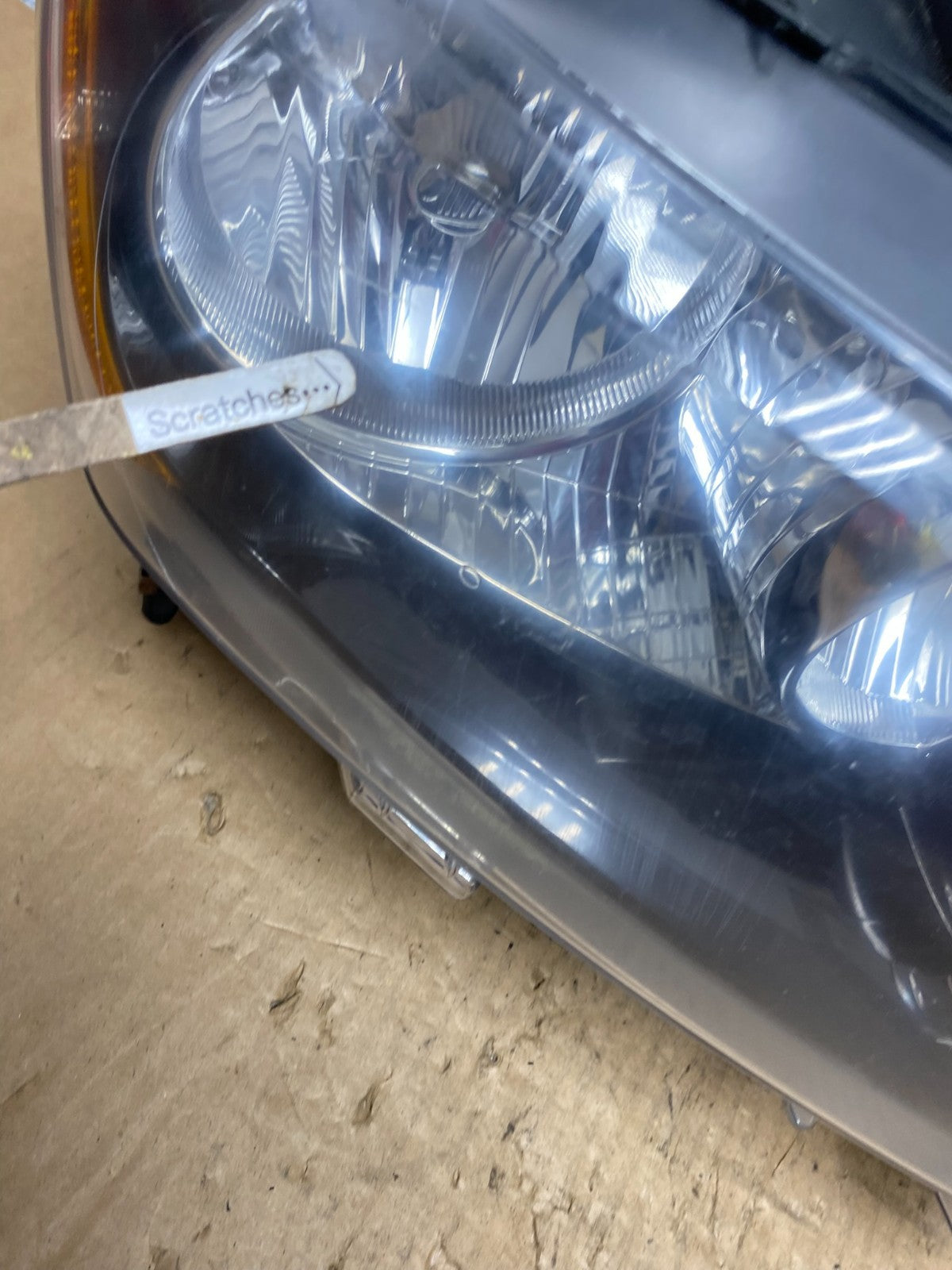 2011-2013 Jeep Grand Cherokee Left+Right Halogen Headlights AC8122 DW3
