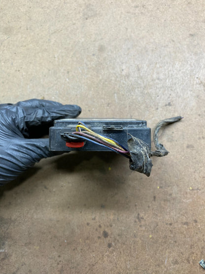 2010 to 2012 Lincoln MKT Blind Spot Control Module Radar Computer M3252 DG1