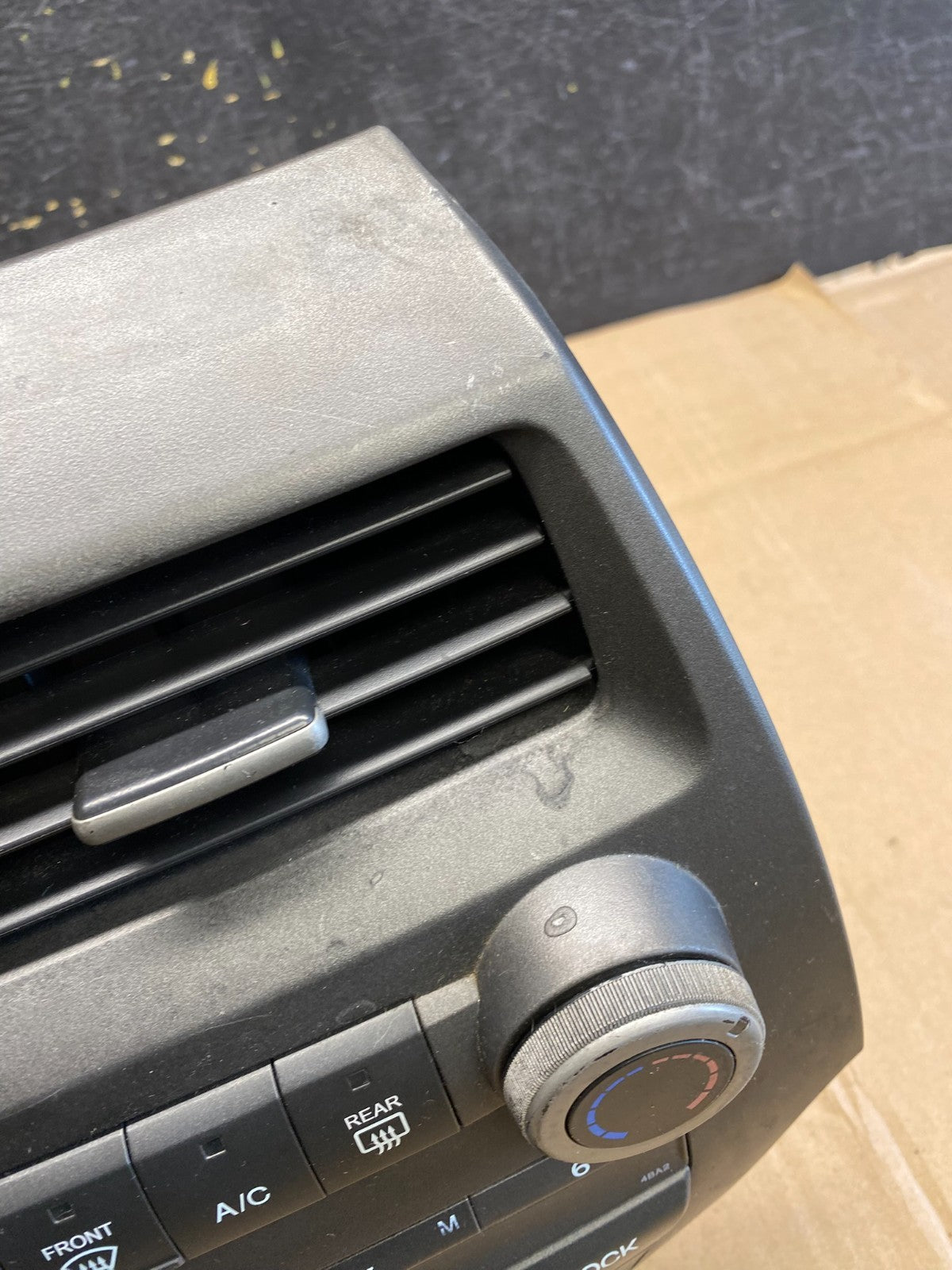 2008 - 2012 Honda Accord Front Radio Control AM./FM CD Climate Control AI3008 DG3
