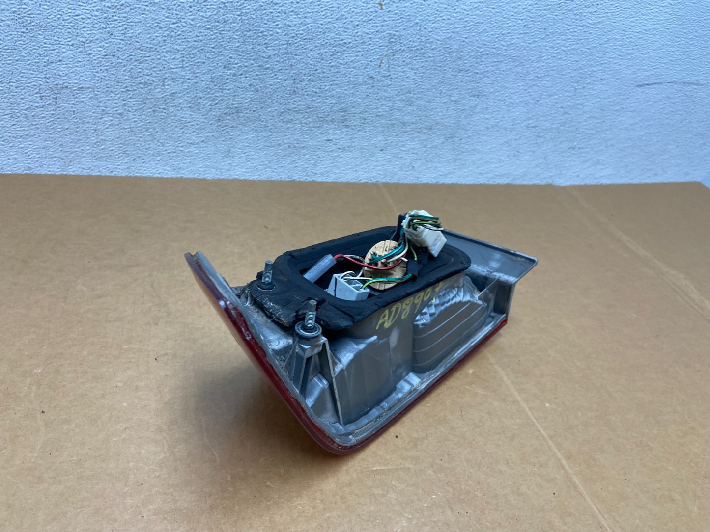 2000 to 2001 Toyota Camry Right Passenger Rh Tail Light AD8907 DW4