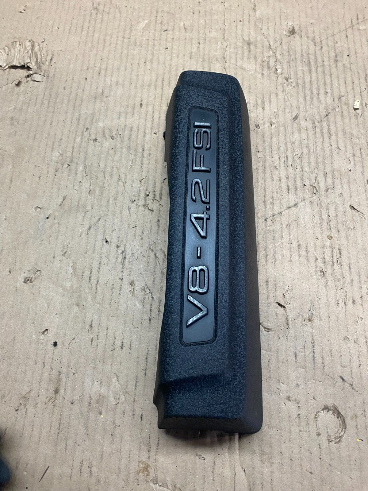 2007 2008 2009 Audi A8 4.2L FSI Engine Motor Cover V3928 DG3