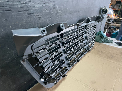 2009 to 2011 Freightliner Sprinter Front Upper Chrome Grill Grille T2578 DG5