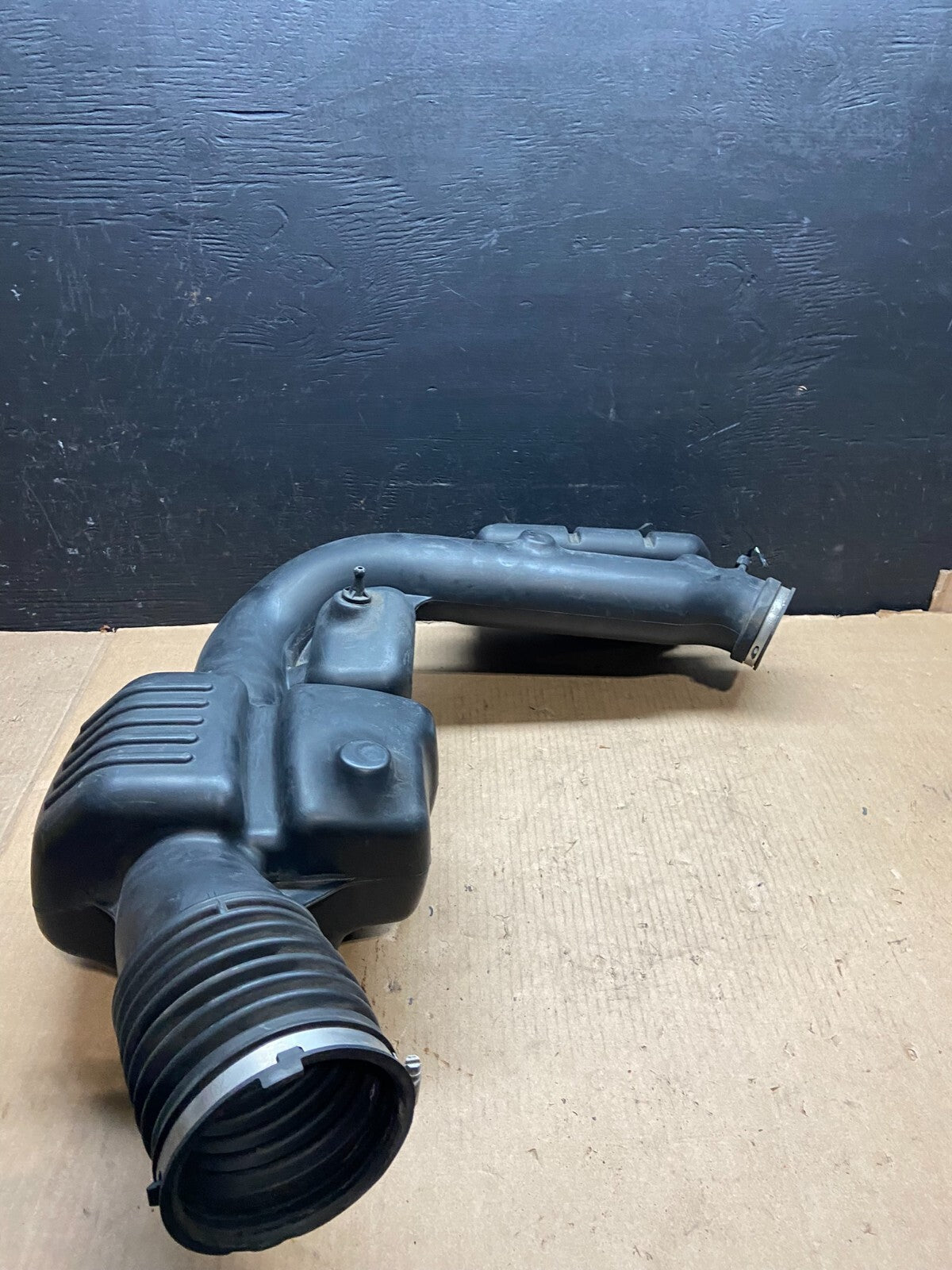 2011 - 2013 Dodge Durango 3.6L Resonator Air Intake Tube E4166 PS6