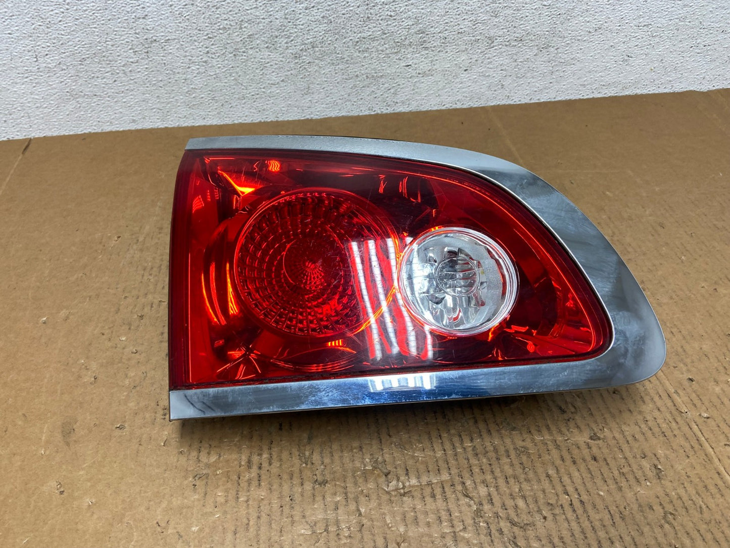 2008 - 2012 Buick Enclave Left Driver Lh Inner Tail Light AE1385 LK0