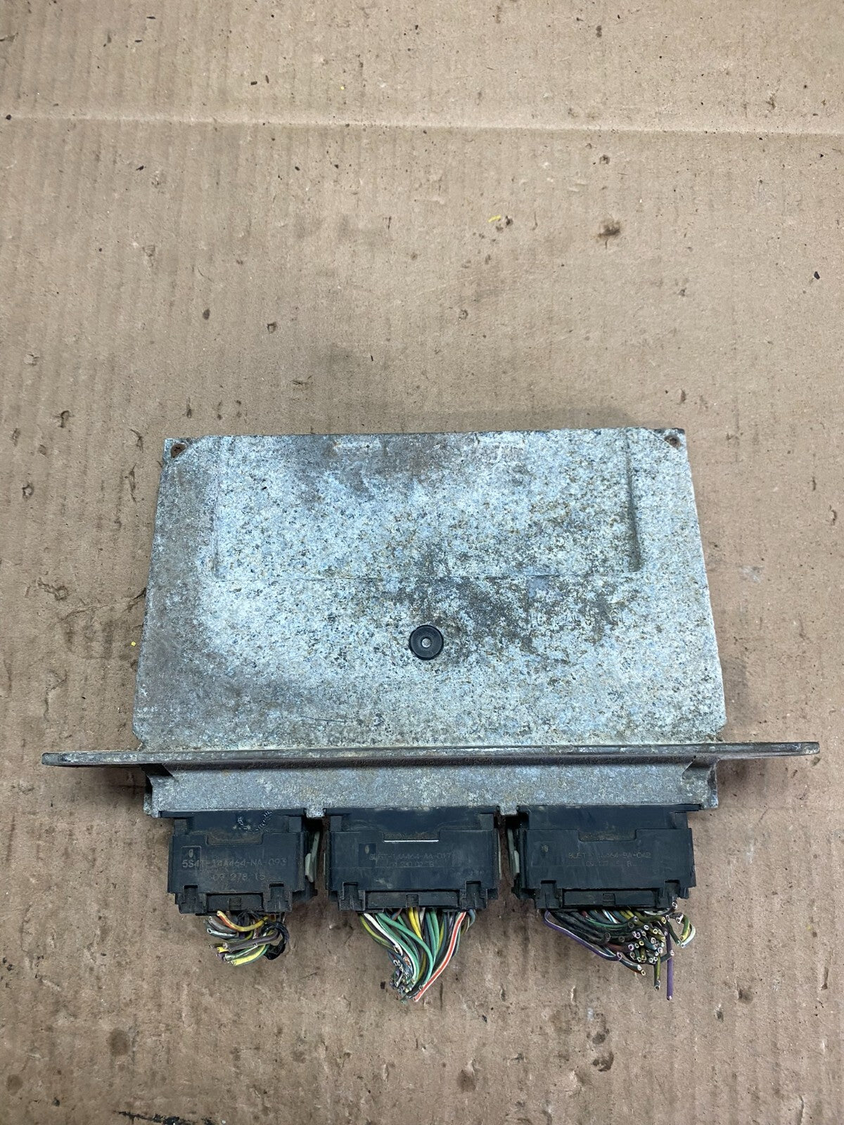 2010 Ford Escape Mariner Engine Control Computer Module am6a-12a650-df D0515 DG12