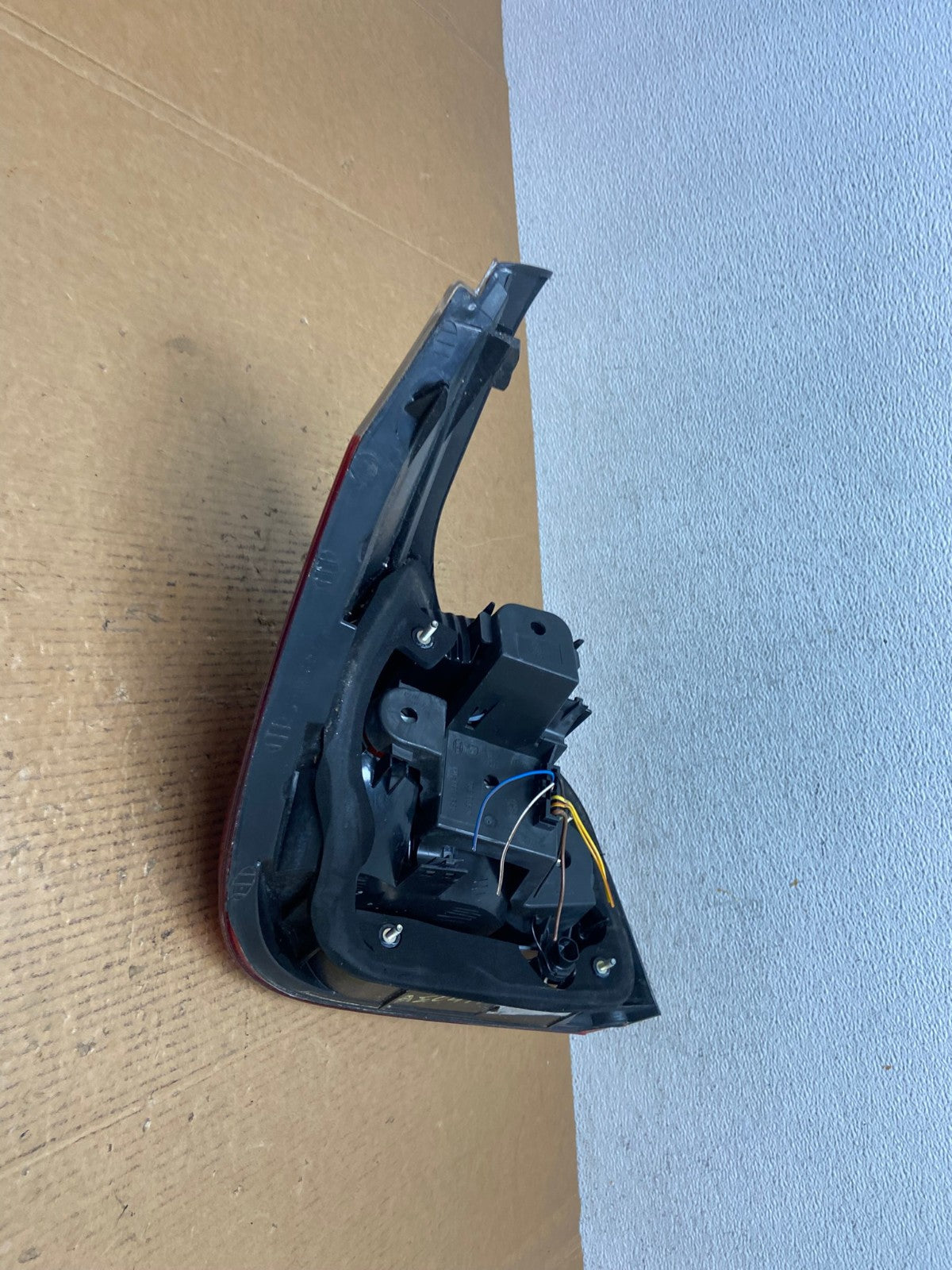 2004 - 2007 BMW 5 Series E60 Right Passenger RH Side Tail Light AE0411 LK6