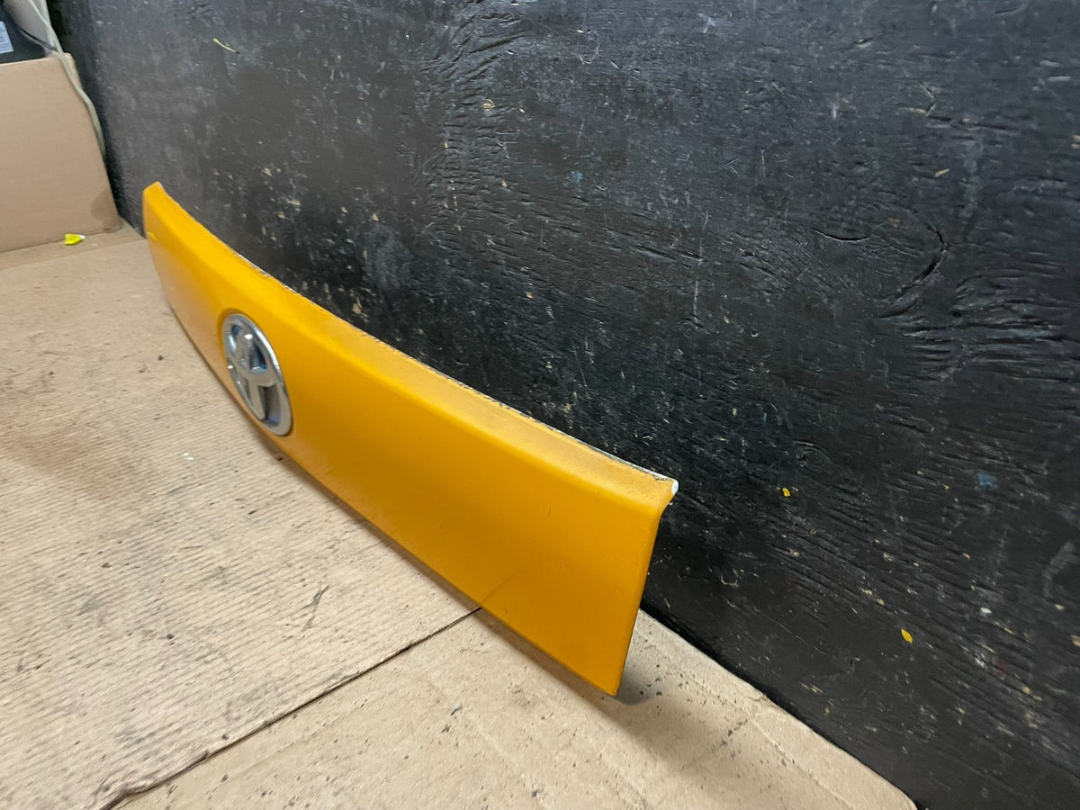 2012 2013 2014 Toyota Prius V Trunk Lid Liftgate Garnish Trim Panel T0516 DG1