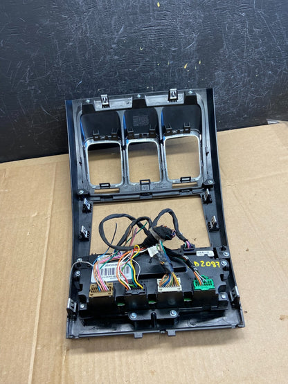 2007 - 2012 GMC Acadia A/C Heater Climate Control Radio Panel Bezel OE AD2087 DG4