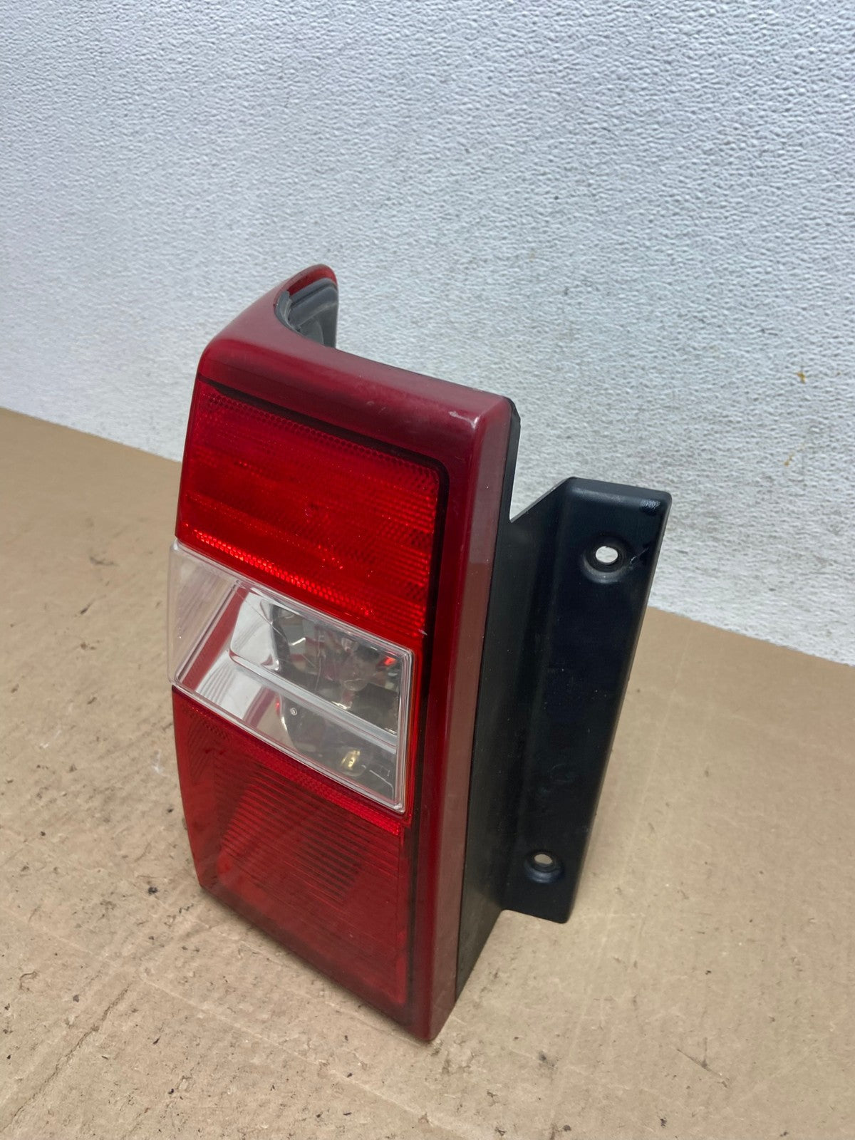 2007 to 2012 Ford Expedition Left Driver LH Side Tail light AE6493 LK1