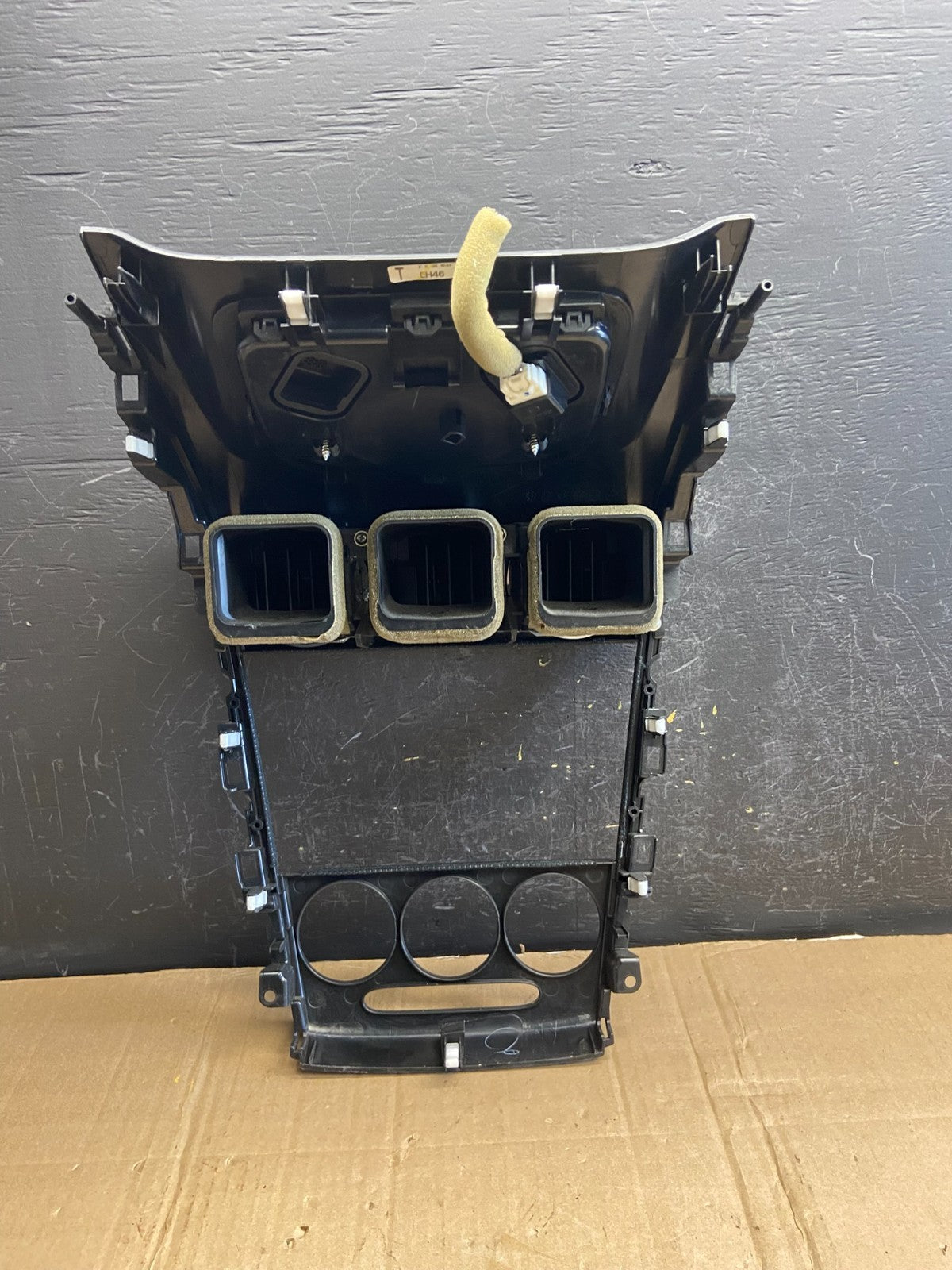 2010 - 2012 Mazda CX-7 Radio Dash TrimClimate Control Bezel W/Vent ad7187 DG5