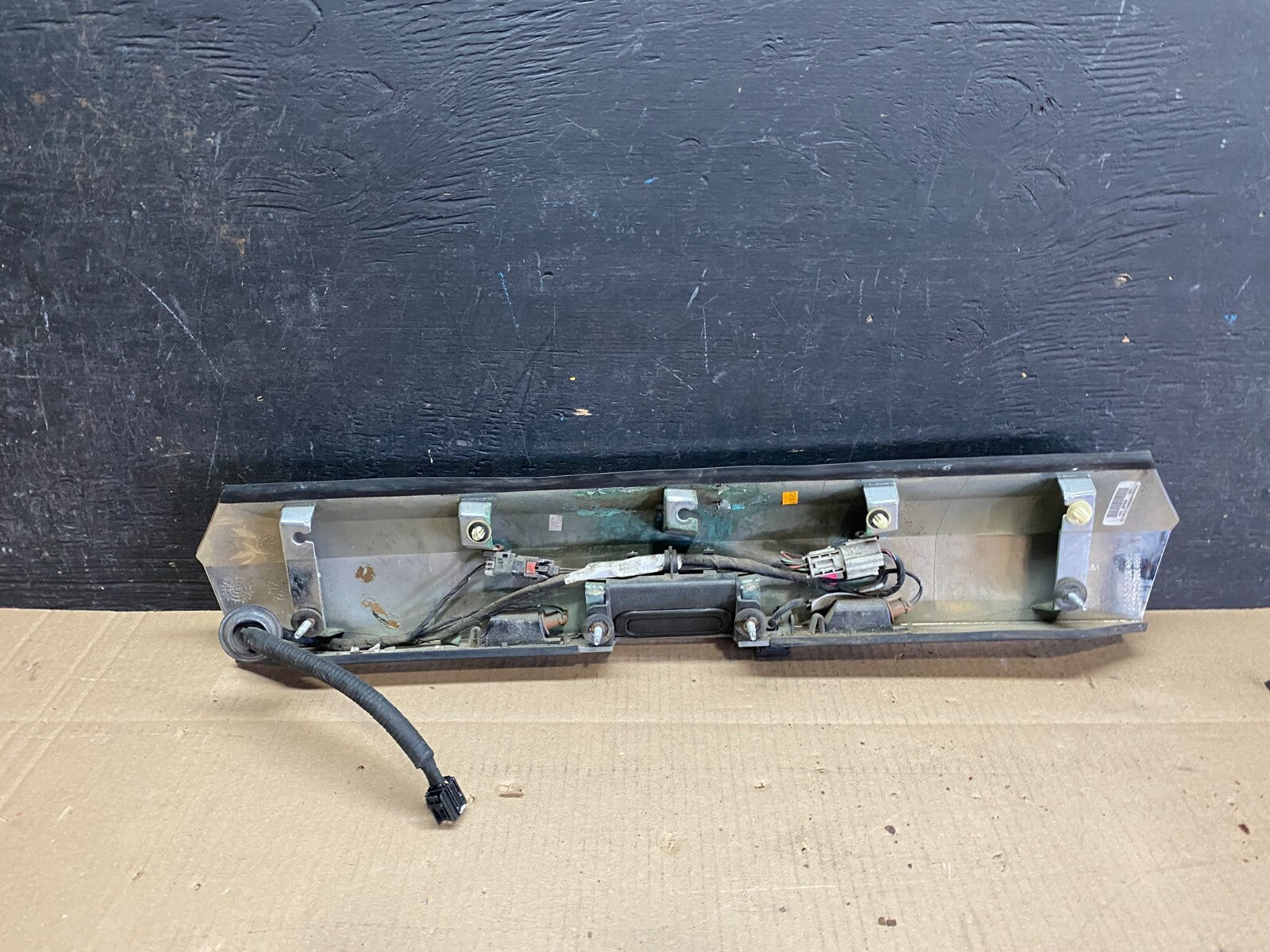2010-2015 Gmc Terrain Lift Gate Handle Trim Back Up Camera Chrome Panel i7415 DG5
