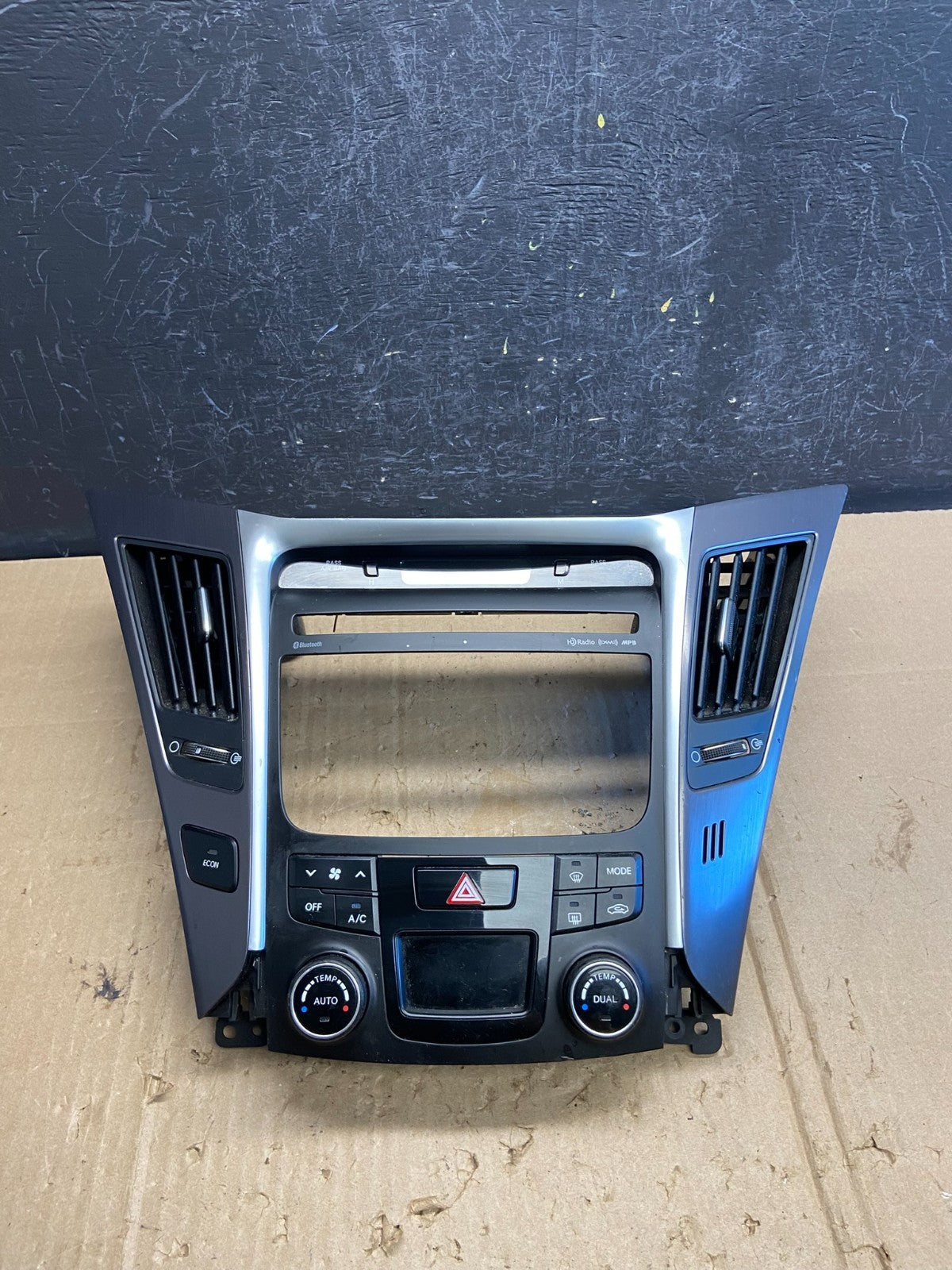 2011 - 2014 Hyundai Sonata Center Radio Climate Control Air Vent Bezel AE1954 DG0