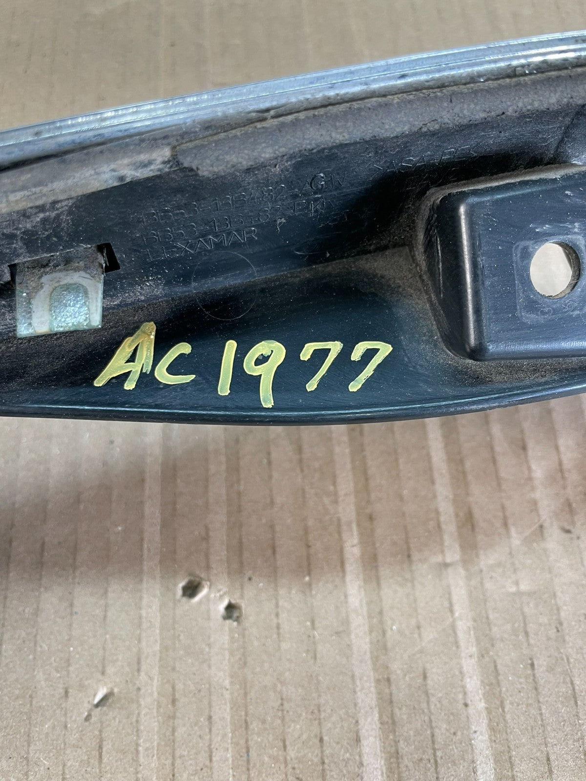 2011 to 2014 Ford Explorer Rear Tailgate Gate Trim Molding With Camera AC1977 DG9