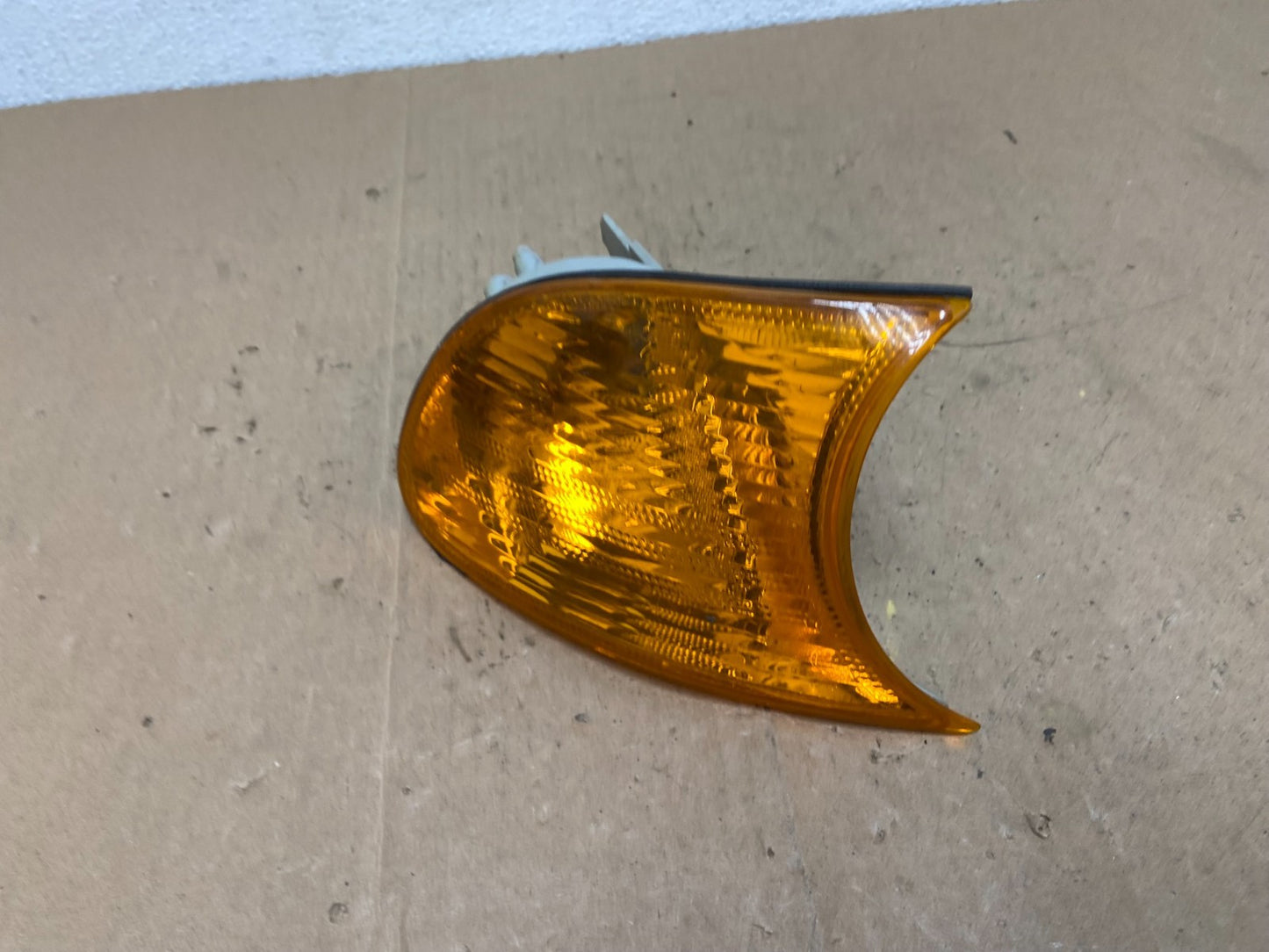 2000 to 2003 BMW 325Ci 330Ci E46 Coupe Right Passenger Turn Signal AC5832 DW1