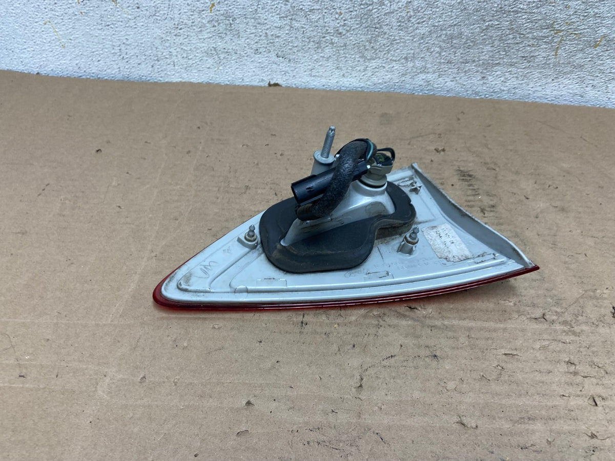 2013 to 2016 Ford Escape Right Passenger RH Side Inner Tail Light AI0934 LK4