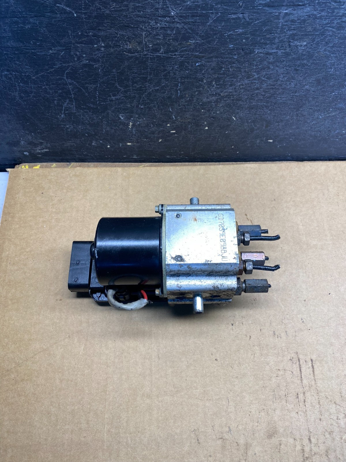 2006 2007 Ford E250 E350 Anti-Lock ABS Antilock Brake Pump AH7224 DW1