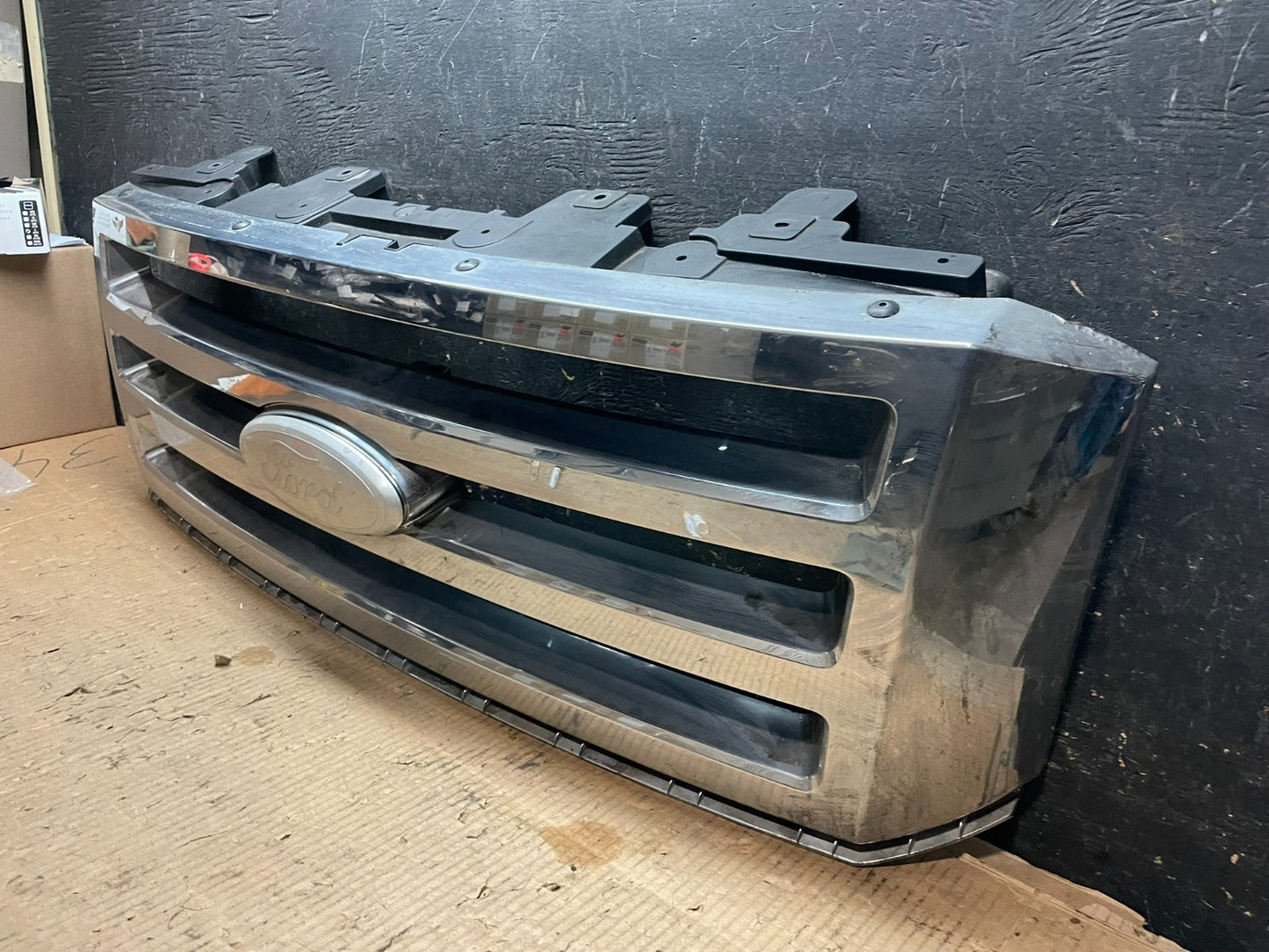 2007 to 2014 Ford Expedition Front Upper Chrome Grill Grille Oem y6527 DG2