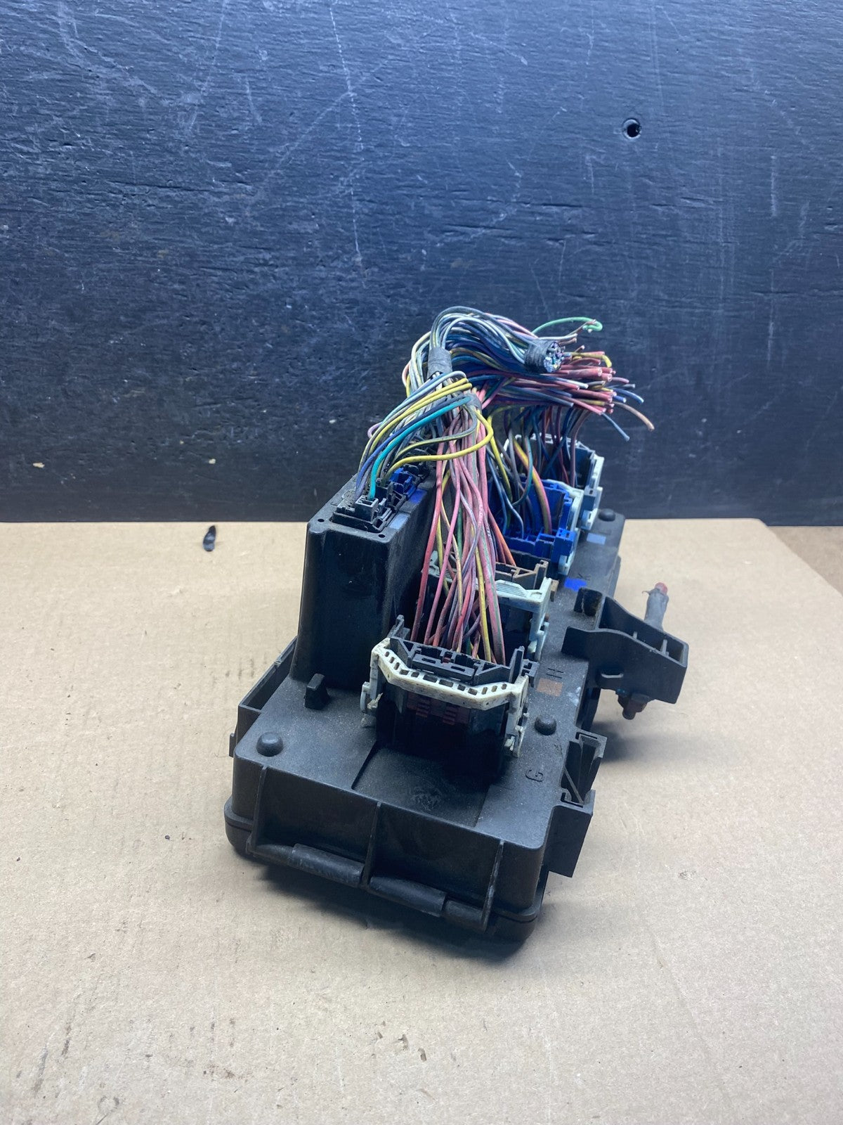 2006 Dodge Ram 1500 Totally Integrated Power Module Fuse Box AH3435 DG2