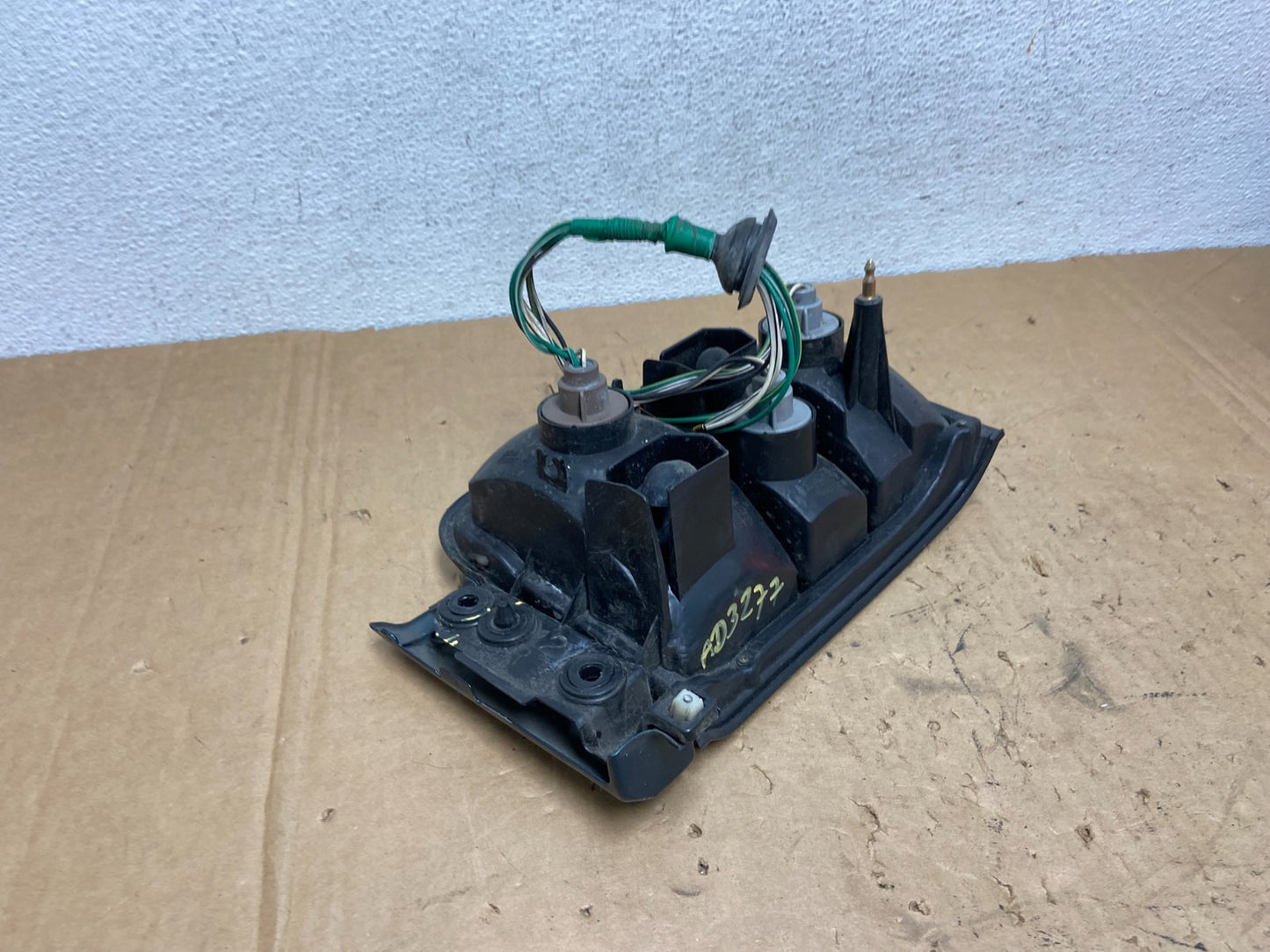 1996 - 1997 Toyota Rav4 Right Passenger Rh Side Tail Light AD3277 DW6
