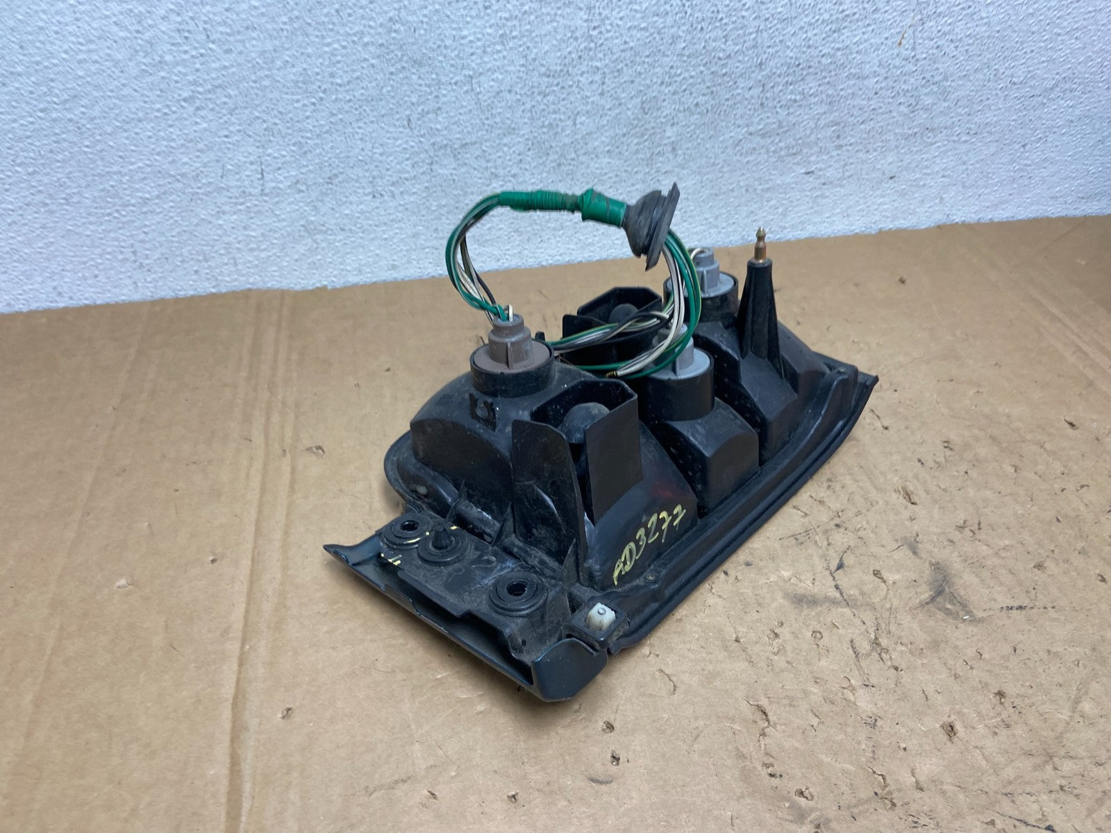 1996 - 1997 Toyota Rav4 Right Passenger Rh Side Tail Light AD3277 DW6