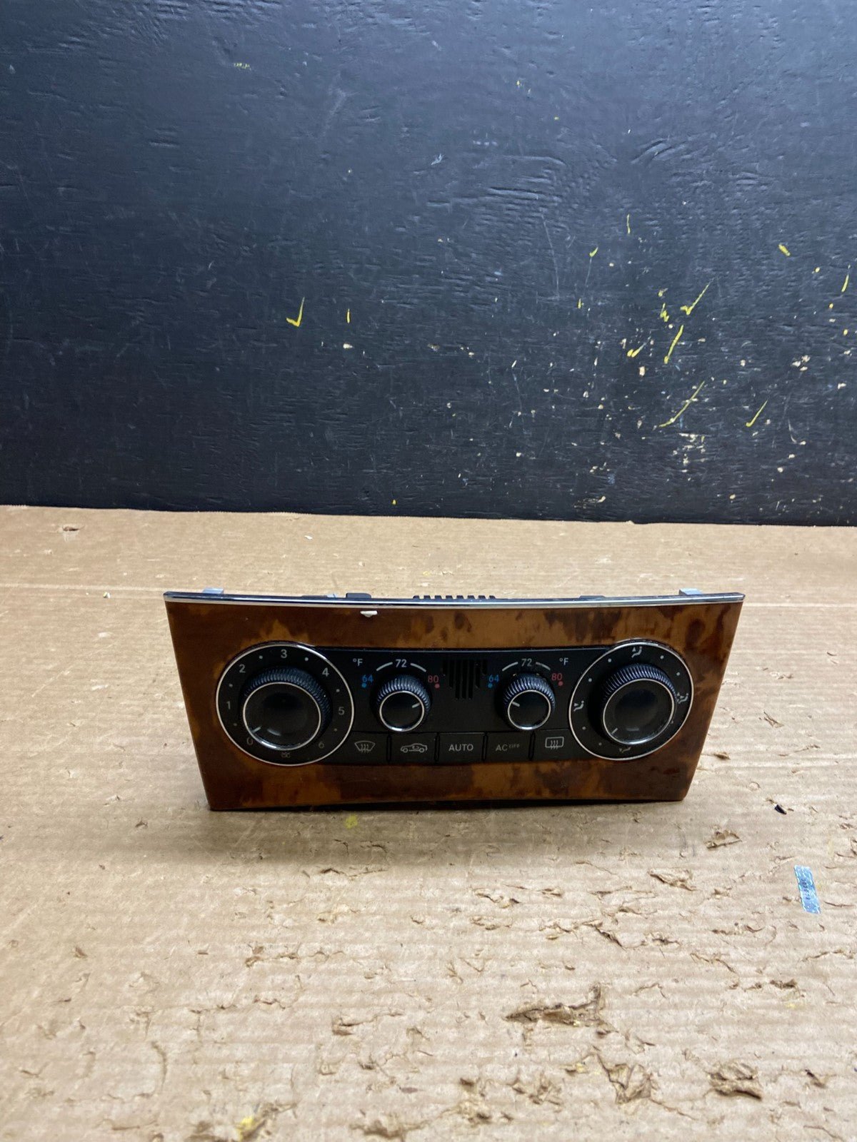 2005-2009 Mercedes W203 C230 C240 A/C Heater Climate Control Trim OEM W1961 DG0