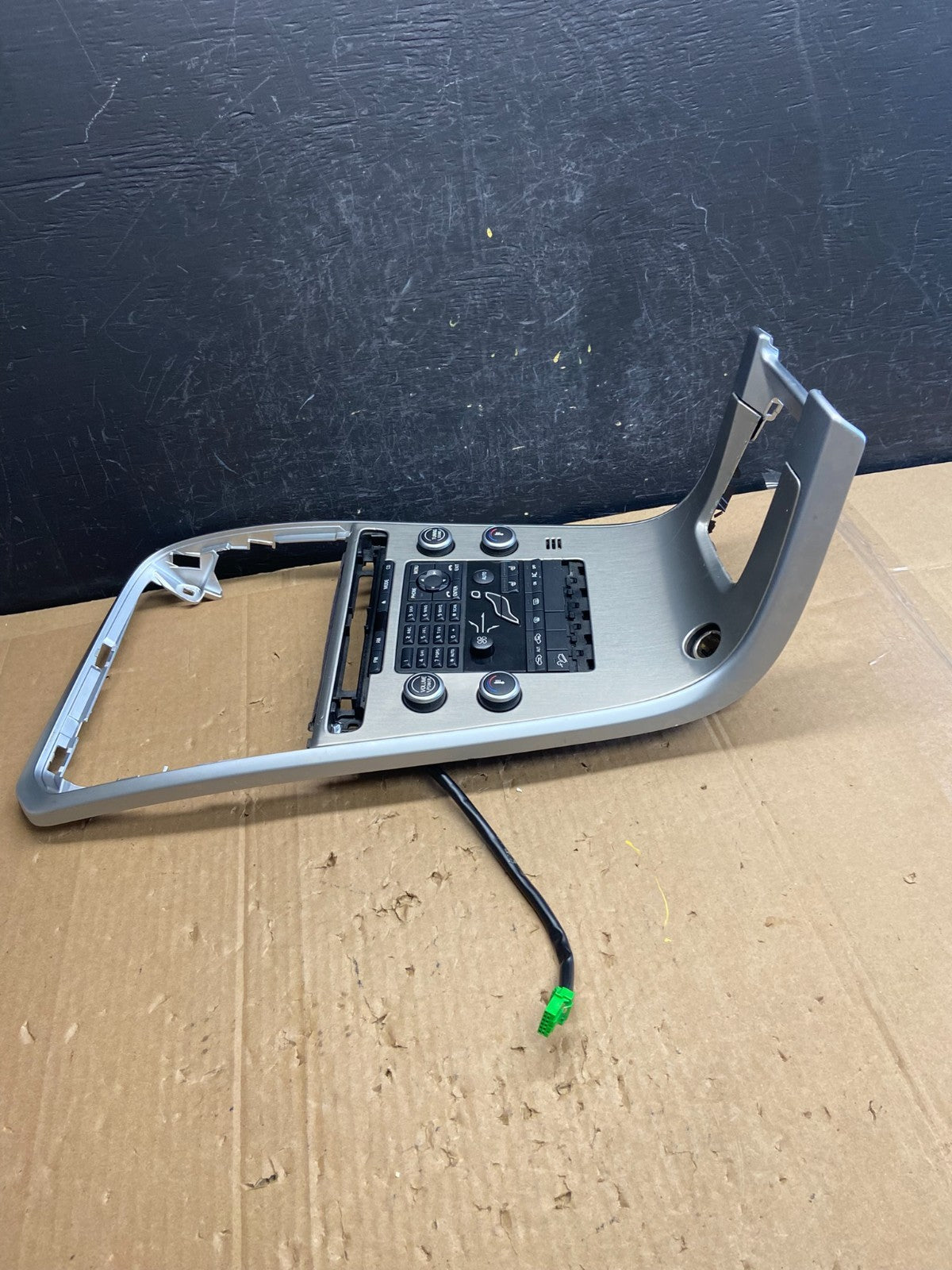 2011 to 2013 Volvo XC60 Climate Control Radio Bezel Panel Trim AD2233 DG2