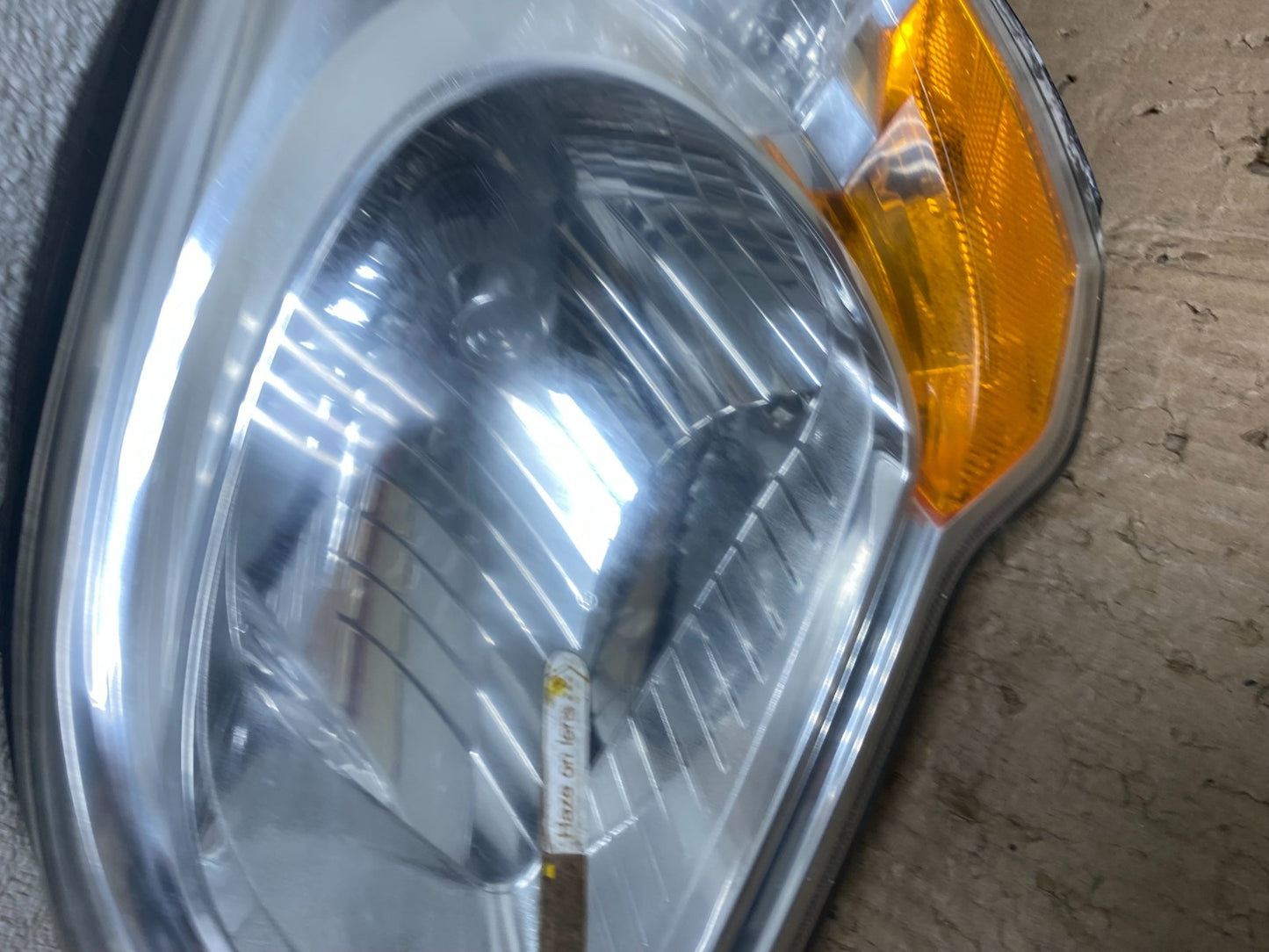 2007 to 2010 Kia Sportage Left Driver LH Halogen Headlight Oem T7997 DW5