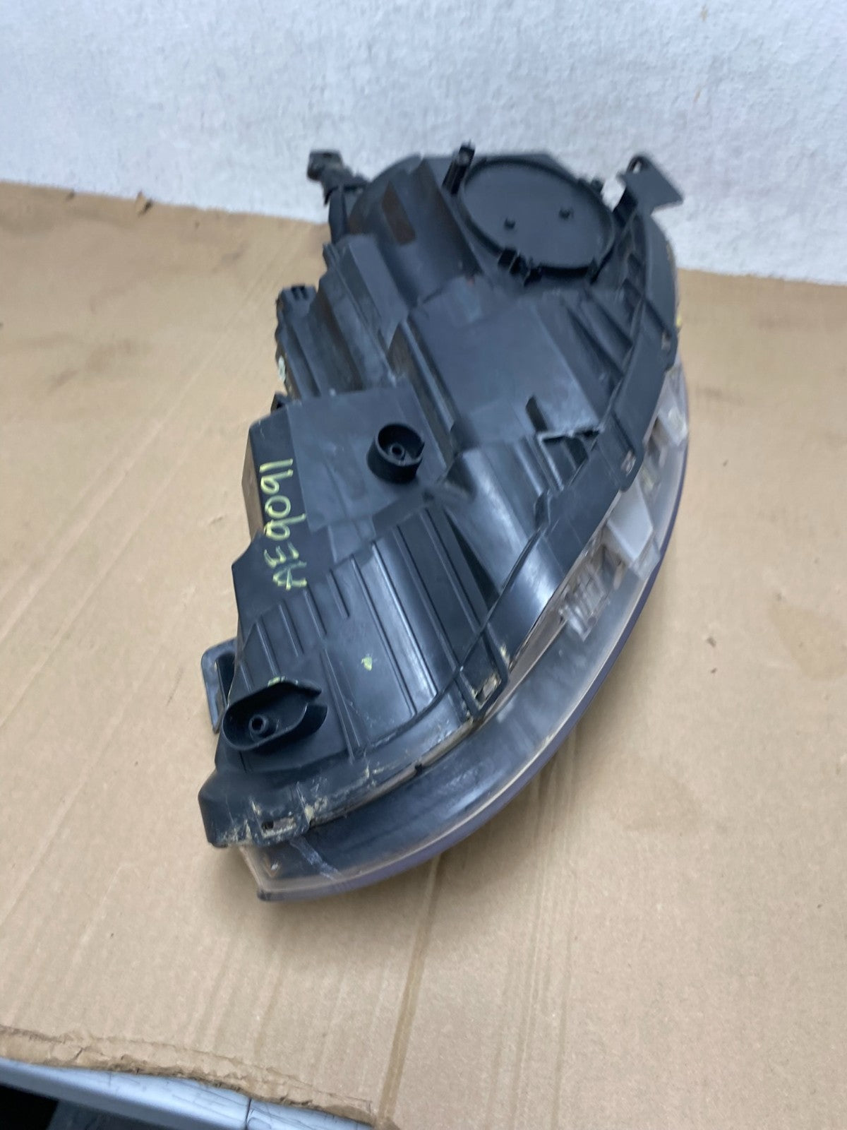 2014 to 2017 Hyundai Accent Sedan Right Passenger LED Headlight ae9091 DG7