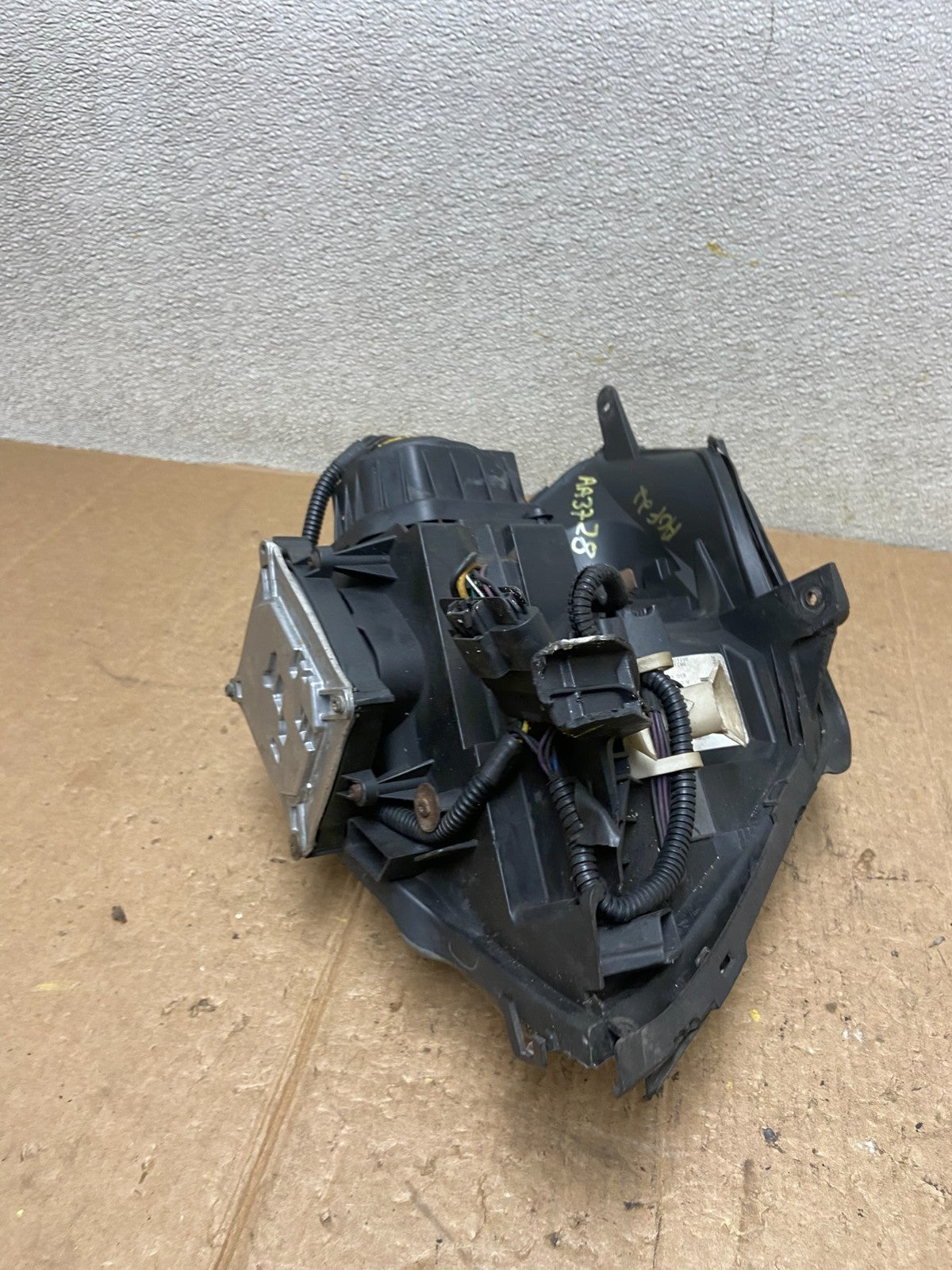 2006 to 2011 Cadillac DTS Left Driver Lh Xenon Hid Headlight Oem AA3728 DW11