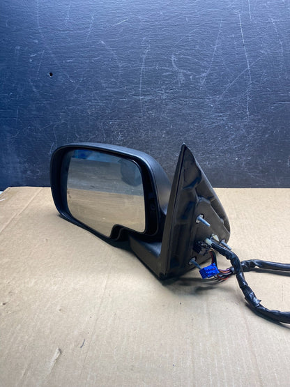 2003-2006 Chevrolet Tahoe Suburban Left Driver LH Turn Door Mirror AG7107 DW11