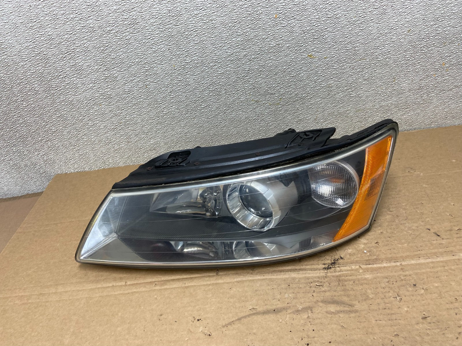 2006 to 2008 Hyundai Sonata Left Driver LH Side Headlight Halogen Oem AB4615 DW0