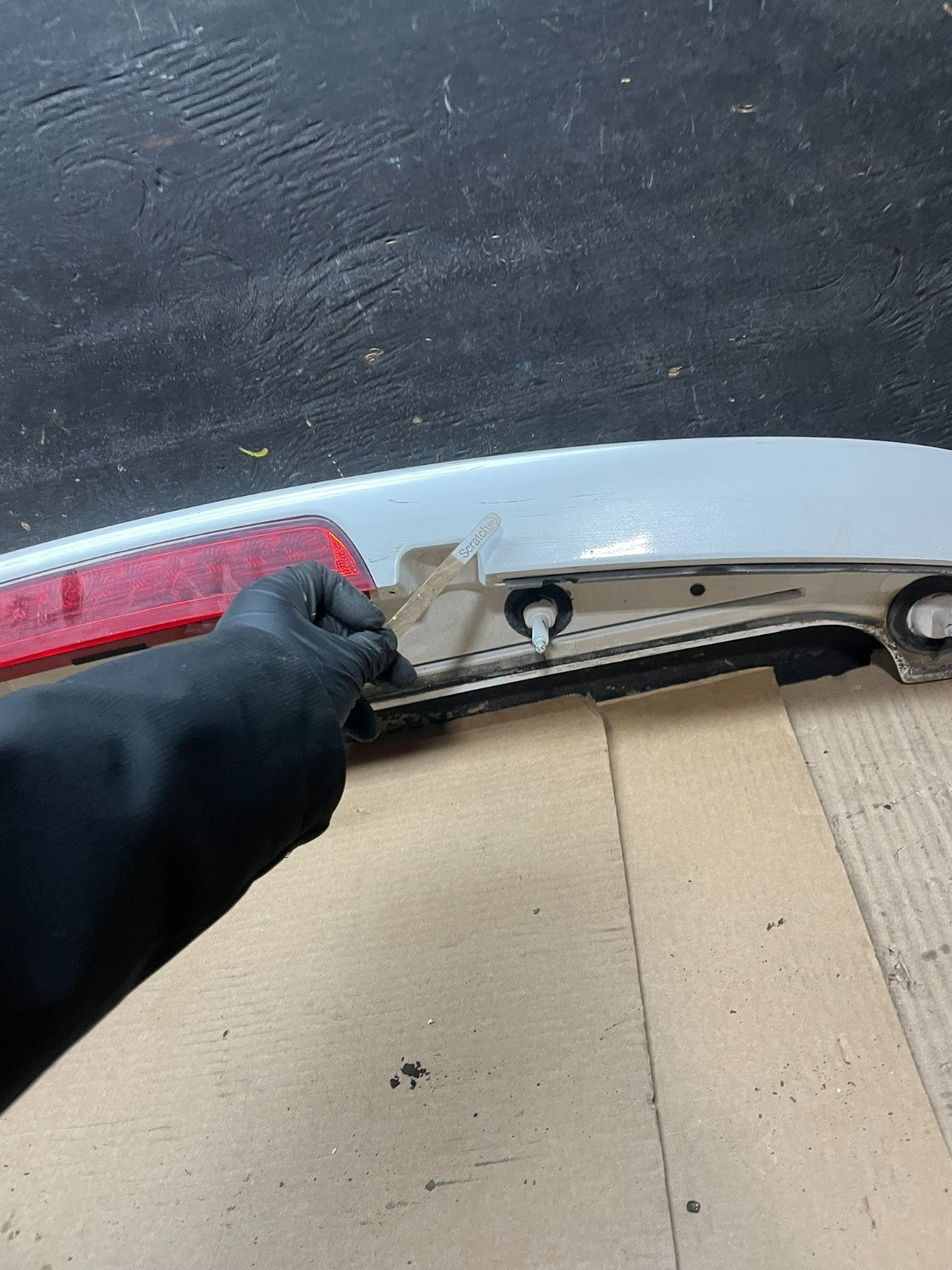 2011 to 2015 Kia Sorento Rear Spoiler Wing Brake Light V6924 DG12