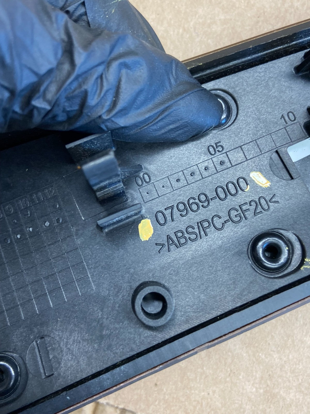 2008-2014 Mercedes Benz C Coupe W204 Cover Panel Center Air Vent AF1804 DG5