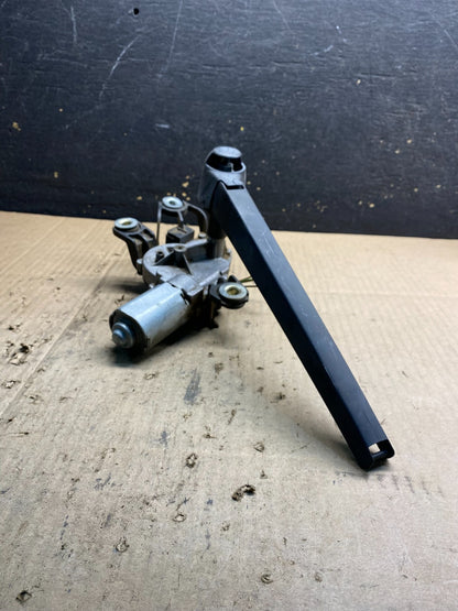 2010 to 2013 Volkswagen Jetta Rear Windshield Wiper Motor OEM AB0394  DG2