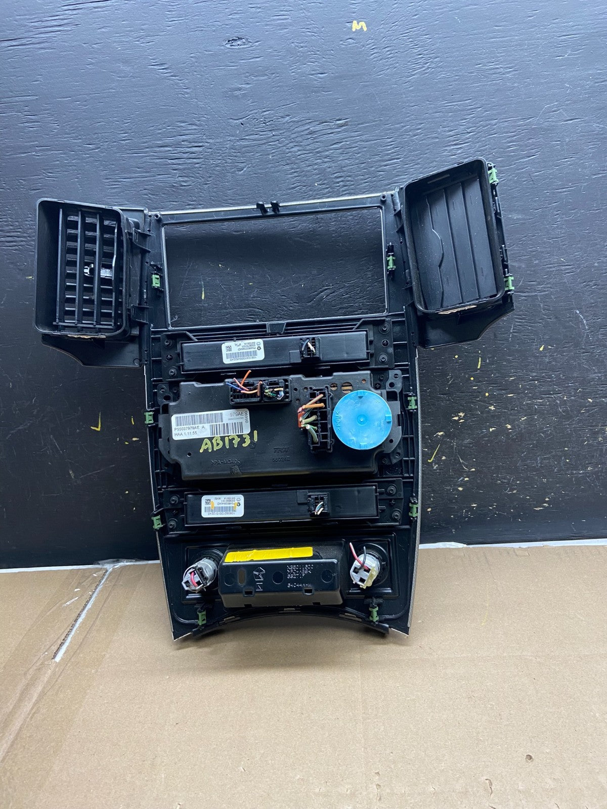 2008 2009 2010 Jeep Commander Grand Cherokee A/C Climate Control Bezel ab1831 DG3