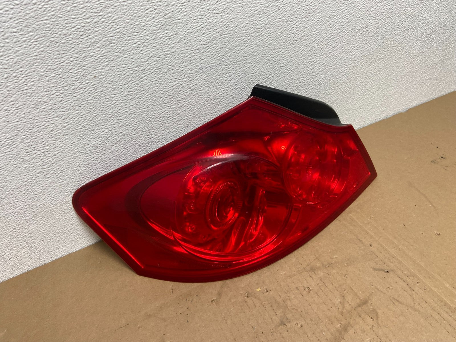 2007 to 2013 Infiniti G35 G37 Sedan Left Driver LH Side Tail Light Oem AB6413 DW2