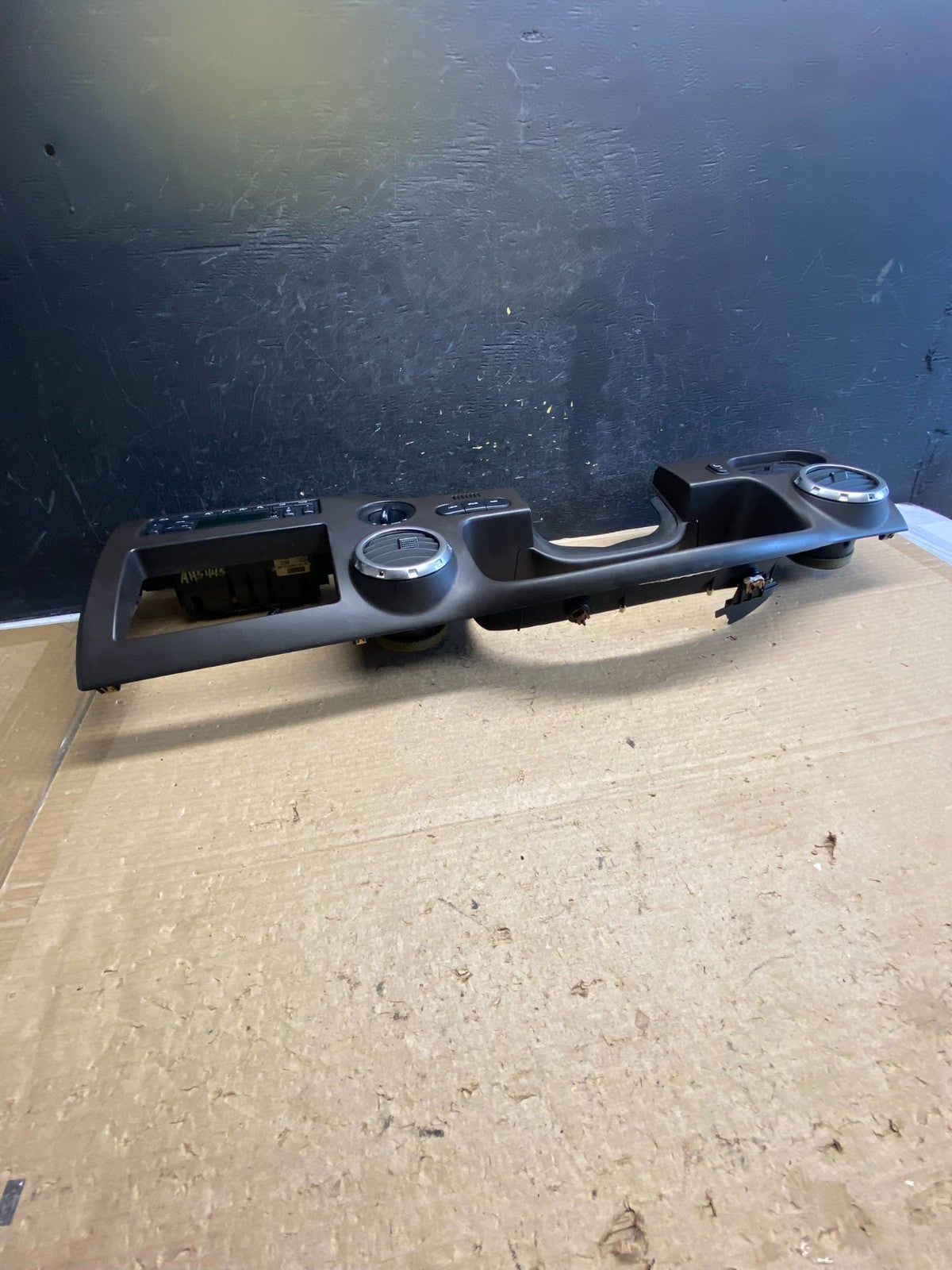 2003-2006 Ford Expedition Dash Speedometer Cluster Radio Climate Bezel AH5445 PS1