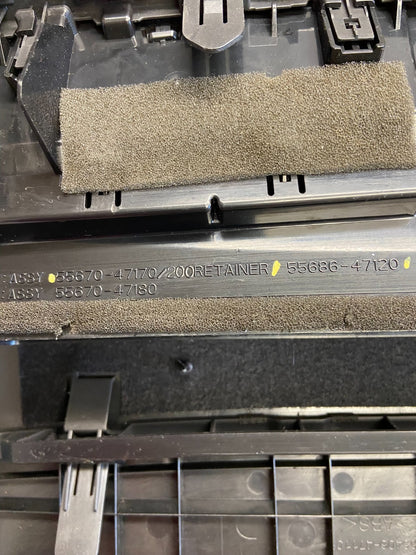 2012 to 2017 Toyota Prius V Center Dash A/C Air Vents With Trim AI2775 DG5