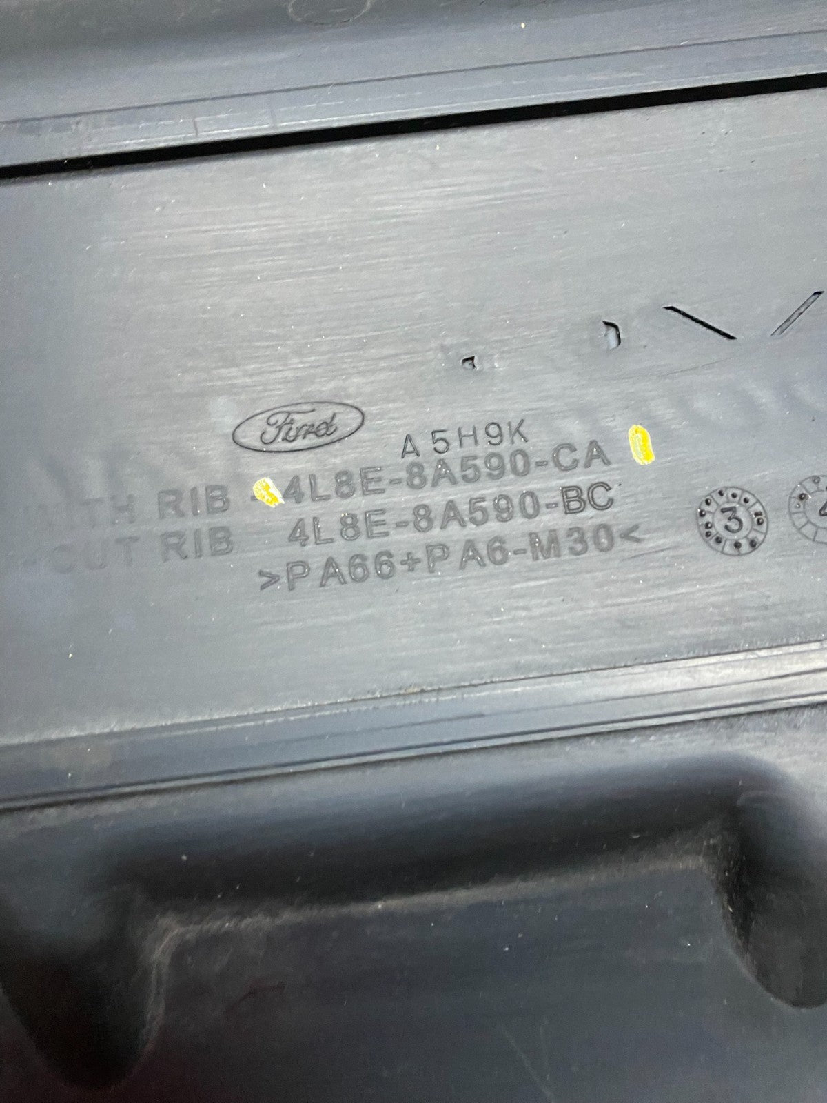 2000 to 2003 Mazda Tribute DOHC 24 VALVE Engine Shield Top Cover t9937 DG8