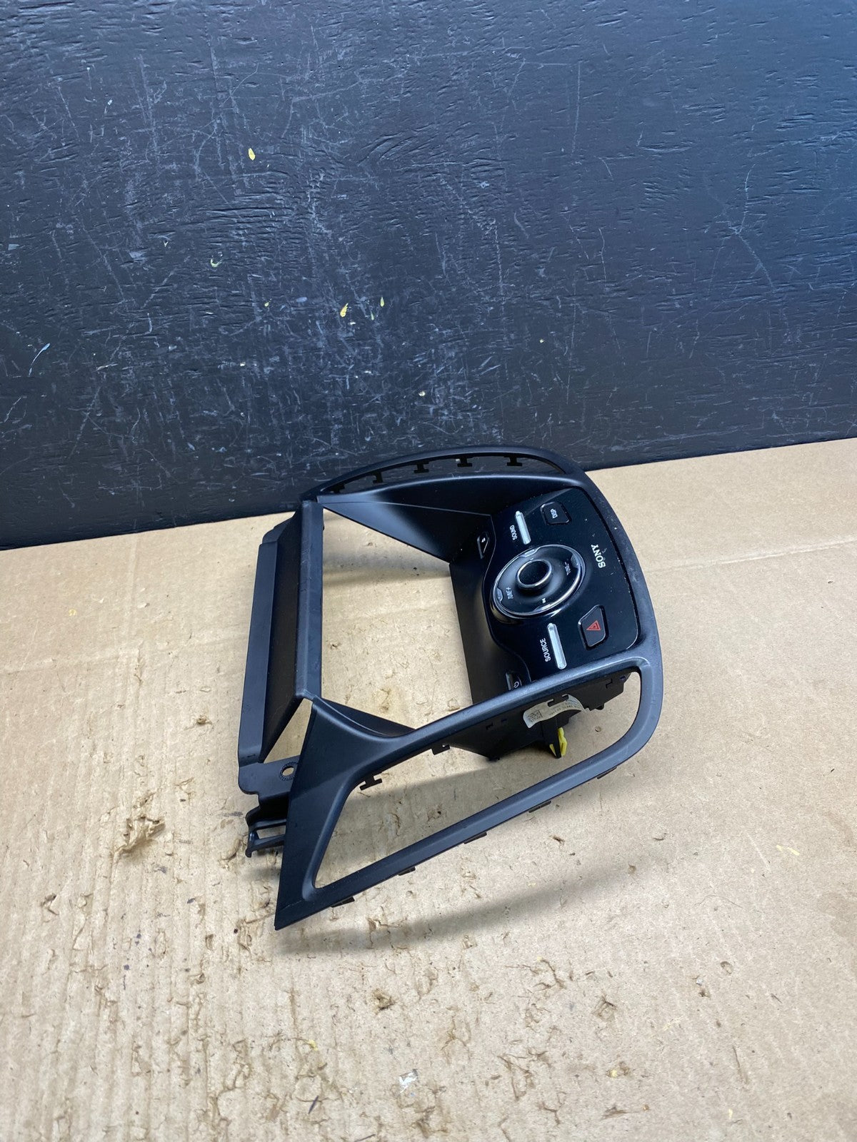 2013 2014 2015 2016 Ford Escape Dash Radio Control Panel Bezel AC4594 DG1