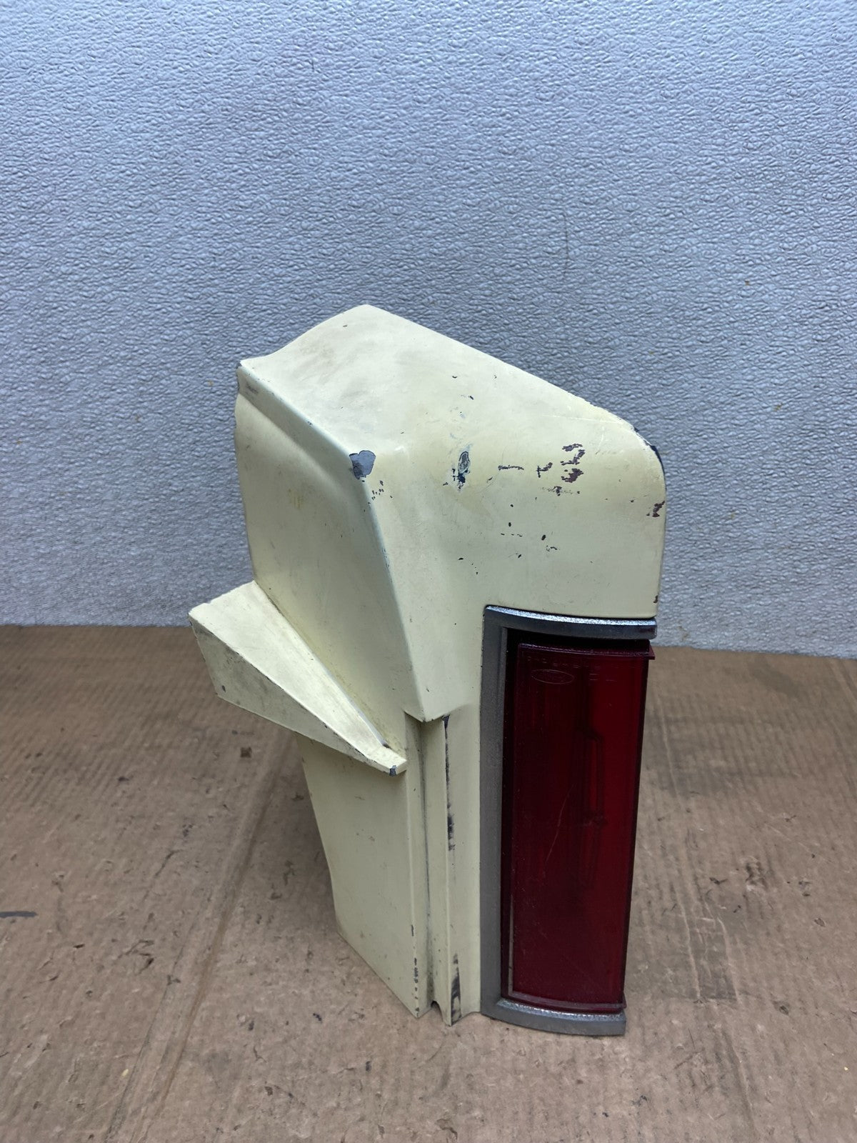 1980-1984 Lincoln Town Car Right Passenger Side Tail Light AA66202