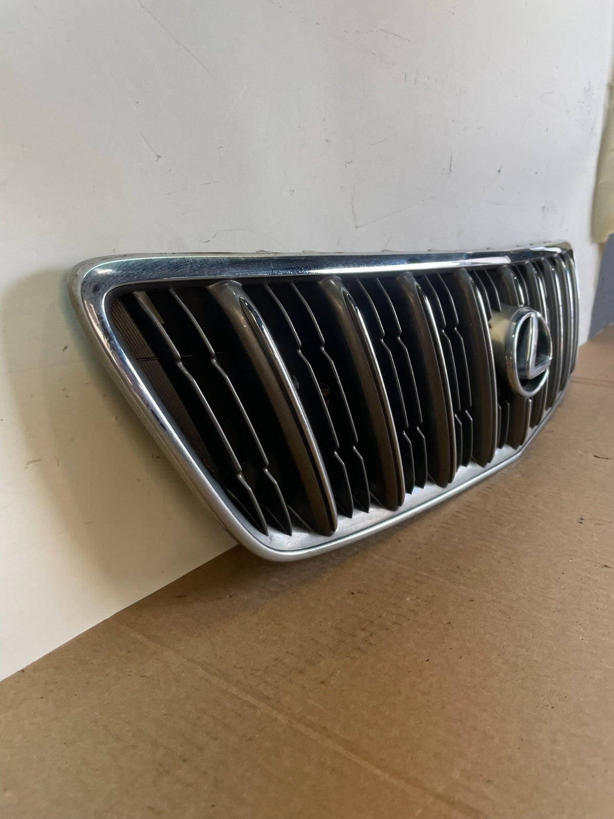 1999 to 2003 Lexus RX300 Front Upper Grill Grille AG2948 DG2