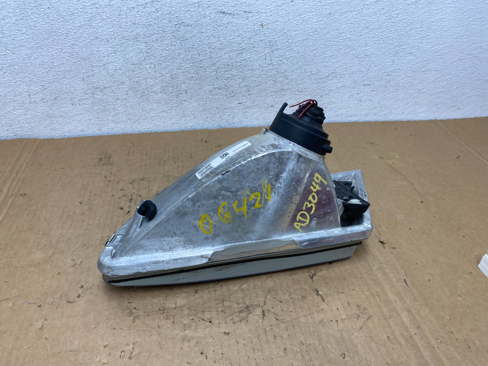 1997 1998 1999 Toyota Camry Right Passenger RH Halogen Headlight AD3049 DW6