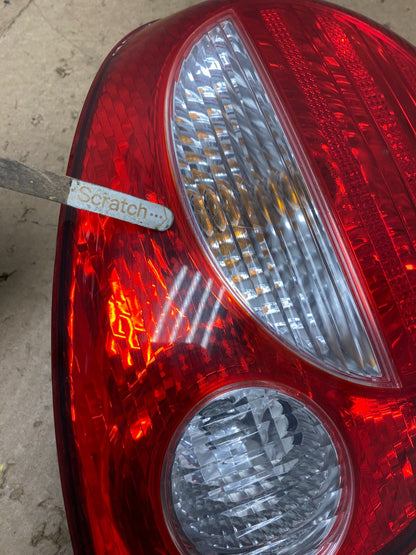2000 to 2001 Nissan Maxima Left Driver Lh Side Tail Light OEM X2277 DW4