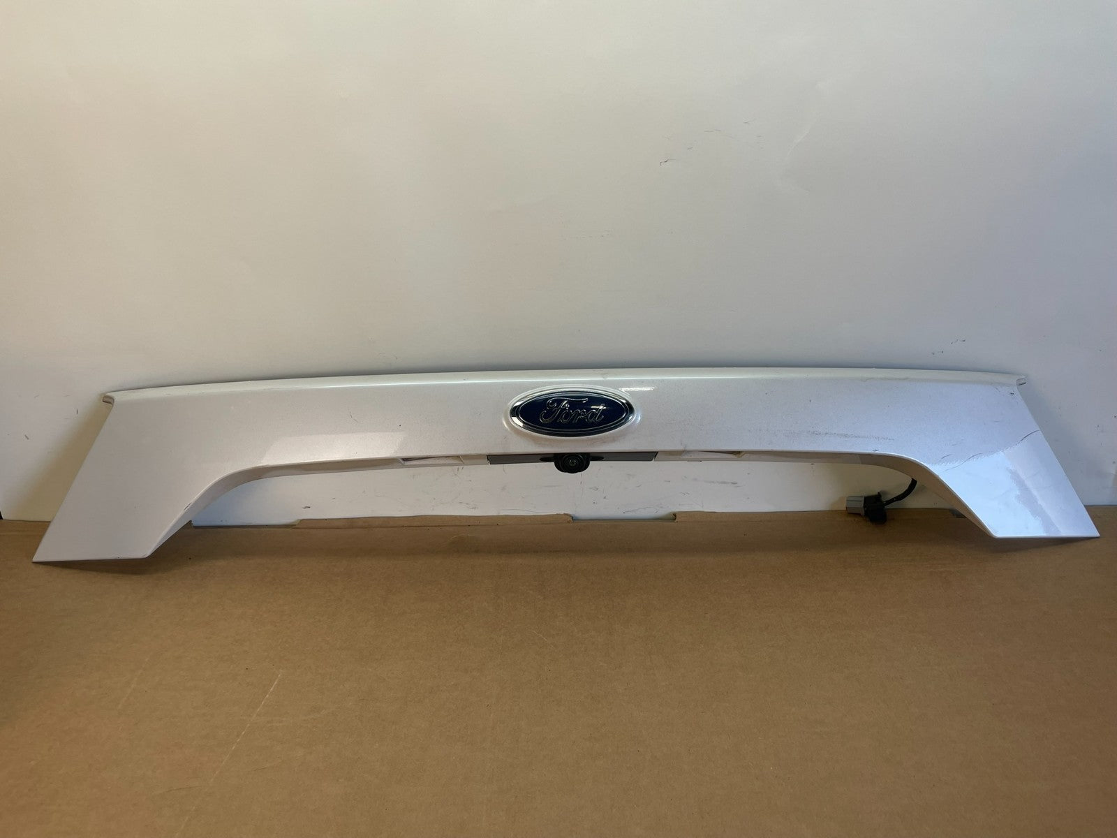 2017 2018 2019 Ford Escape Rear Trunk Molding with Camera AG0779 DG0