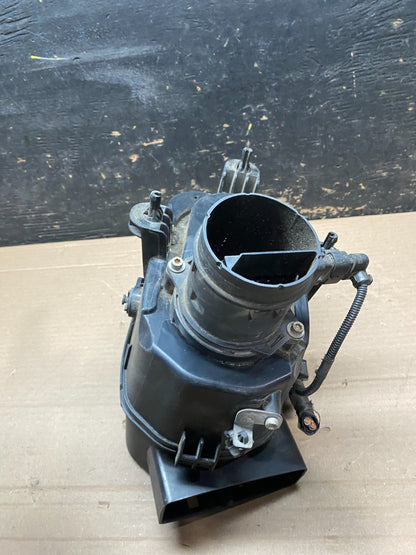 2014 to 2017 Maserati Ghibli 3.0 Right Air Intake Cleaner Box u7794 DG4