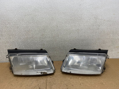 1998 to 2001 Volkswagen Passat Left+Right Side Headlights OEM V3220 DW0