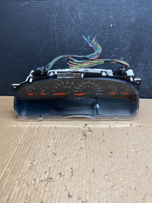 2006 Ford E350 Gauge Speedometer Cluster AD6901 DG0