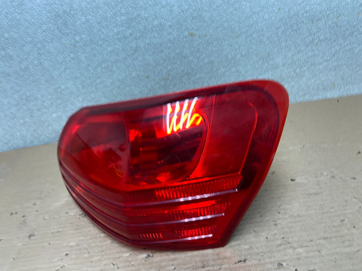 2008 to 2015 Nissan Rogue Right Passenger Rh Side Tail Light Oem AA9418 LK1