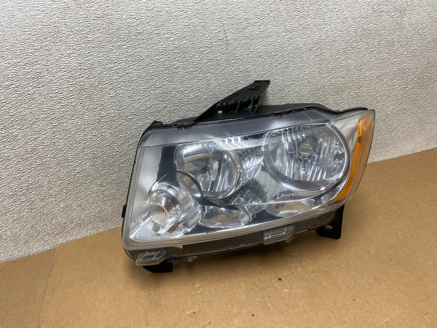 2011 to 2013 Jeep Grand Cherokee Halogen Left Driver Lh Headlight Oem Z6636 DW0